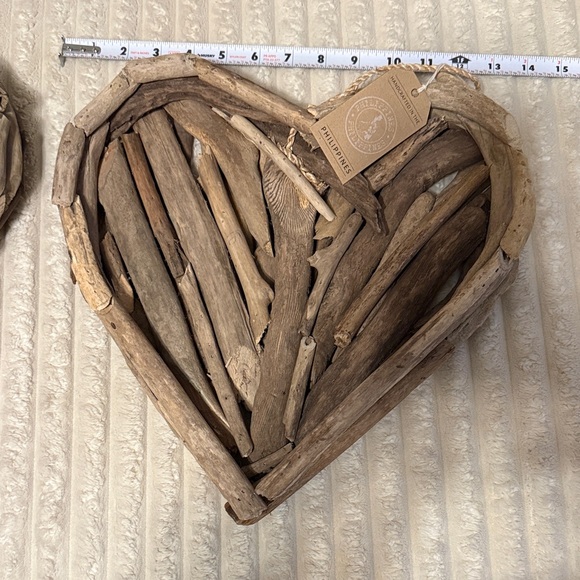 Rustic Driftwood Heart Decor - Picture 2 of 5